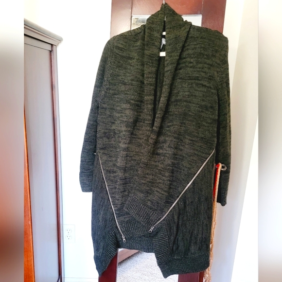 Long shawl collar sweater - Picture 4 of 7